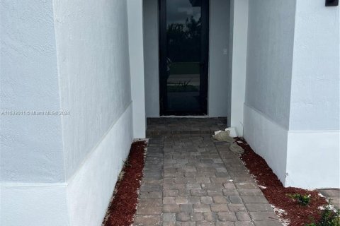 House in Homestead, Florida 4 bedrooms № 1006979 - photo 14