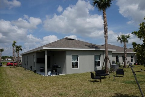 Villa ou maison à vendre à St. Lucie, Floride: 3 chambres, 122.07 m2 № 1282413 - photo 20