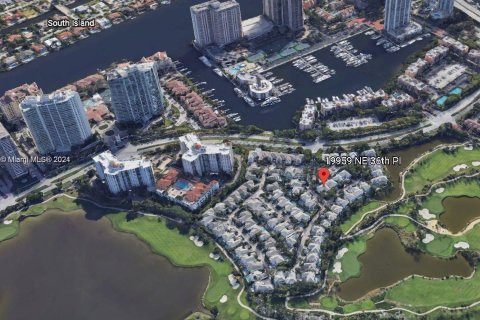 Casa en venta en Aventura, Florida, 5 dormitorios, 313.17 m2 № 1181412 - foto 3