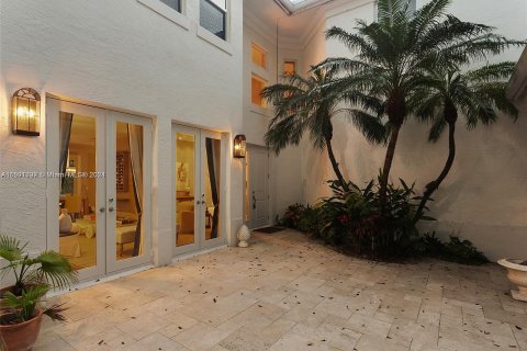 Villa ou maison à vendre à Aventura, Floride: 5 chambres, 313.17 m2 № 1181412 - photo 13