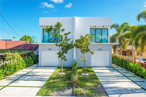 Adosado en venta en Miami, Florida, 3 dormitorios, 146.88 m2 № 1294142 - foto 2