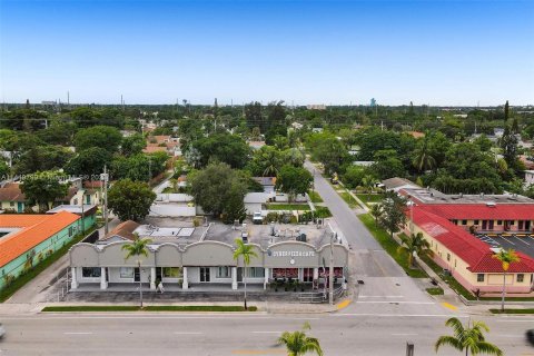 Купить коммерческую недвижимость в Дания-Бич, Флорида № 708022 - фото 29