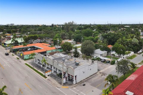Immobilier commercial à vendre à Dania Beach, Floride № 708022 - photo 30