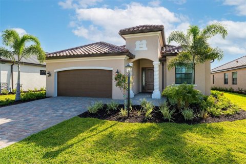 Villa ou maison à louer à Lakewood Ranch, Floride: 4 chambres, 208.75 m2 № 216550 - photo 2