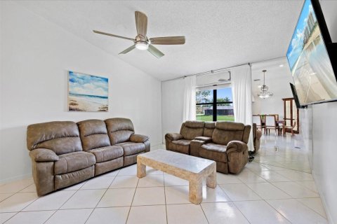 Casa en venta en Royal Palm Beach, Florida, 3 dormitorios, 120.59 m2 № 1168750 - foto 25