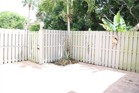 Condo in Stuart, Florida, 2 bedrooms  № 880841 - photo 14