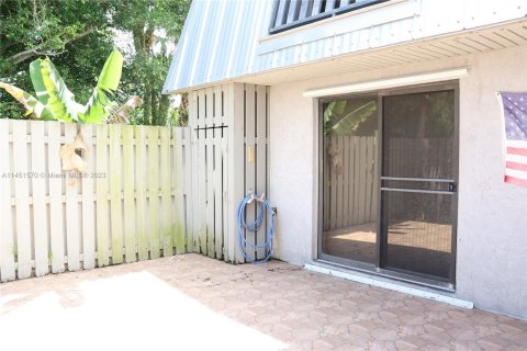 Condo in Stuart, Florida, 2 bedrooms  № 880841 - photo 15