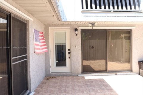 Condo in Stuart, Florida, 2 bedrooms  № 880841 - photo 17