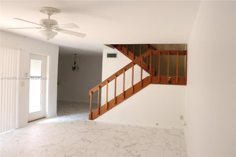 Condo in Stuart, Florida, 2 bedrooms  № 880841 - photo 11