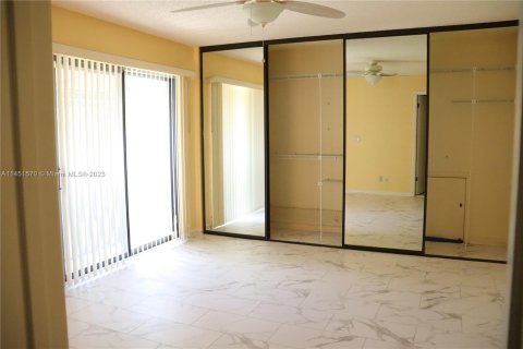 Condo in Stuart, Florida, 2 bedrooms  № 880841 - photo 6