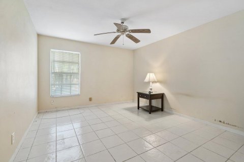 Touwnhouse à vendre à Boca Raton, Floride: 2 chambres, 113.99 m2 № 925275 - photo 14