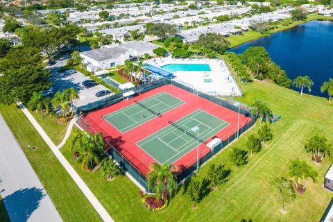 Touwnhouse à vendre à Boca Raton, Floride: 2 chambres, 113.99 m2 № 925275 - photo 1