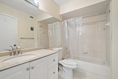 Touwnhouse à vendre à Boca Raton, Floride: 2 chambres, 113.99 m2 № 925275 - photo 12