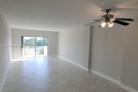 Copropriété à vendre à North Bay Village, Floride: 2 chambres, 109.44 m2 № 967354 - photo 10