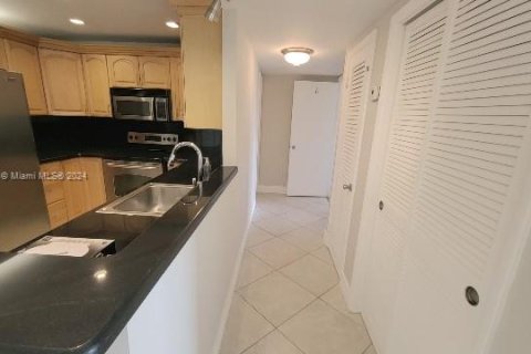 Condominio en venta en North Bay Village, Florida, 2 dormitorios, 109.44 m2 № 967354 - foto 14