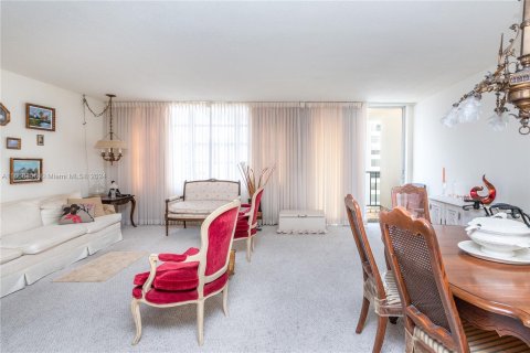 Condo in Aventura, Florida, 2 bedrooms  № 1385804 - photo 5