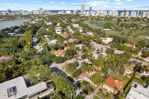 Casa en venta en Miami Beach, Florida, 6 dormitorios, 268.39 m2 № 1385803 - foto 29