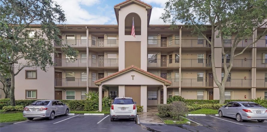 Condominio en Pembroke Pines, Florida, 2 dormitorios  № 1238363