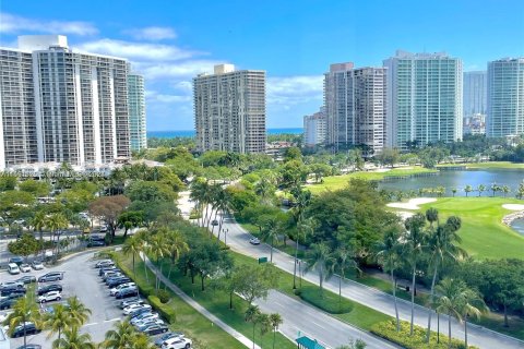 Condominio en venta en Aventura, Florida, 2 dormitorios, 106.09 m2 № 1333484 - foto 1