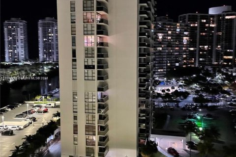 Condominio en venta en Aventura, Florida, 2 dormitorios, 106.09 m2 № 1333484 - foto 24