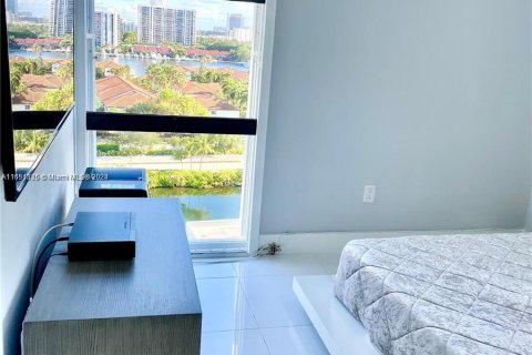 Condominio en venta en Aventura, Florida, 2 dormitorios, 106.09 m2 № 1333484 - foto 12