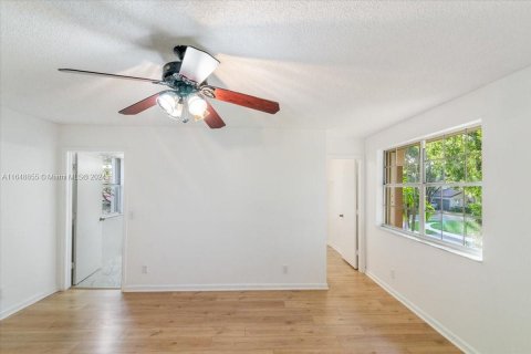 Casa en venta en Plantation, Florida, 4 dormitorios, 189.06 m2 № 1331409 - foto 29