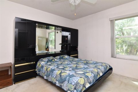 Condo in Altamonte Springs, Florida, 2 bedrooms  № 1382612 - photo 16