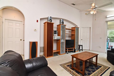 Condo in Altamonte Springs, Florida, 2 bedrooms  № 1382612 - photo 14