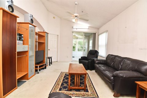 Condo in Altamonte Springs, Florida, 2 bedrooms  № 1382612 - photo 15