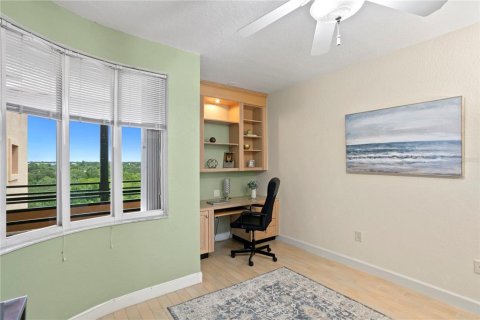 Condo in Saint Petersburg, Florida, 3 bedrooms  № 1382625 - photo 24