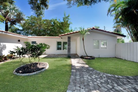 House in Wilton Manors, Florida 3 bedrooms, 112.78 sq.m. № 787909 - photo 6