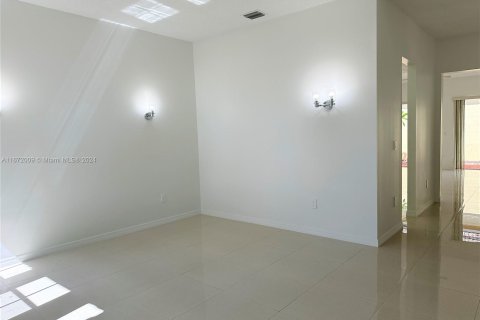 Casa en venta en Miami, Florida, 3 dormitorios, 149.02 m2 № 1394234 - foto 3