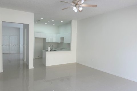 Casa en venta en Miami, Florida, 3 dormitorios, 149.02 m2 № 1394234 - foto 9