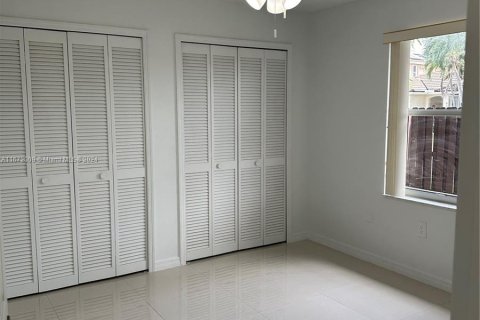 Casa en venta en Miami, Florida, 3 dormitorios, 149.02 m2 № 1394234 - foto 15