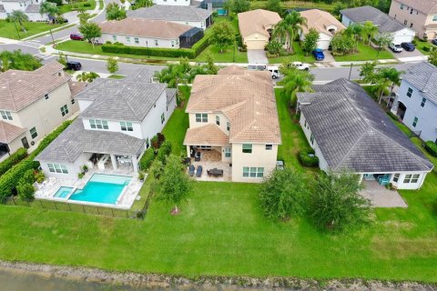 Villa ou maison à vendre à Wesley Chapel, Floride: 6 chambres, 380.34 m2 № 1317503 - photo 5