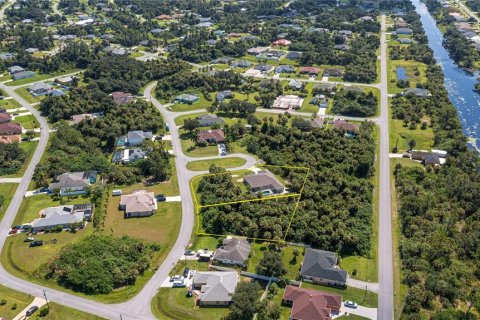 House in North Port, Florida 3 bedrooms, 183.85 sq.m. № 1343369 - photo 27