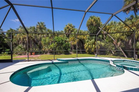 Villa ou maison à vendre à North Port, Floride: 3 chambres, 183.85 m2 № 1343369 - photo 3