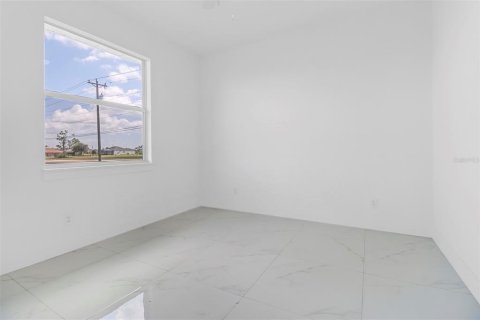 Casa en venta en Cape Coral, Florida, 3 dormitorios, 156.63 m2 № 1011996 - foto 14