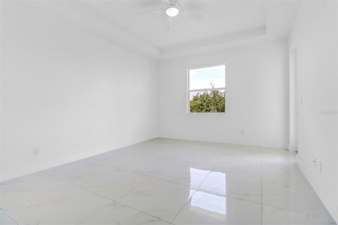 Casa en venta en Cape Coral, Florida, 3 dormitorios, 156.63 m2 № 1011996 - foto 8