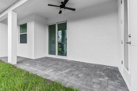 Villa ou maison à vendre à Cape Coral, Floride: 3 chambres, 156.63 m2 № 1011996 - photo 17