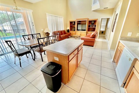 Casa en venta en Kissimmee, Florida, 7 dormitorios, 267.65 m2 № 847421 - foto 11
