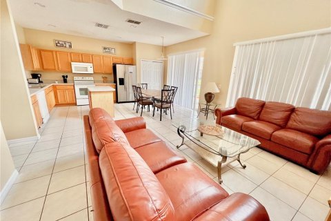 House in Kissimmee, Florida 7 bedrooms, 267.65 sq.m. № 847421 - photo 3