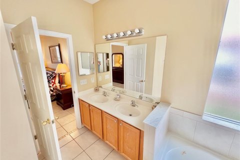 Casa en venta en Kissimmee, Florida, 7 dormitorios, 267.65 m2 № 847421 - foto 9