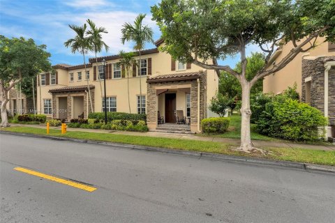 Townhouse in Miami, Florida 4 bedrooms, 214.79 sq.m. № 1394343 - photo 15