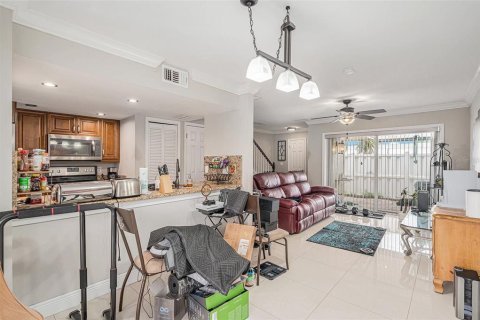 Touwnhouse à vendre à Tampa, Floride: 2 chambres, 98.1 m2 № 1354010 - photo 12