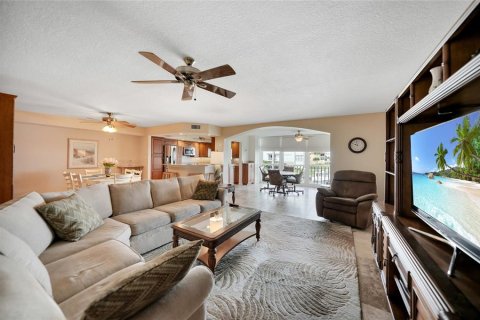 Condo in Punta Gorda, Florida, 3 bedrooms  № 1354050 - photo 8