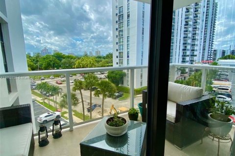 Condominio en alquiler en Aventura, Florida, 2 dormitorios, 107.12 m2 № 1348483 - foto 23