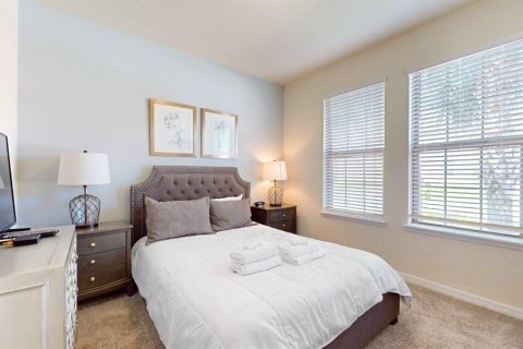 Villa ou maison à vendre à Kissimmee, Floride: 8 chambres, 375.42 m2 № 738540 - photo 18