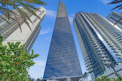 Copropriété à vendre à Sunny Isles Beach, Floride: 2 chambres, 189.71 m2 № 862097 - photo 2