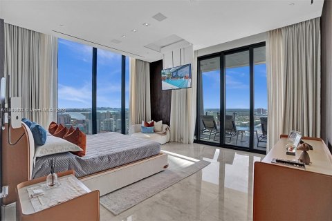 Condo in Sunny Isles Beach, Florida, 2 bedrooms  № 862097 - photo 24